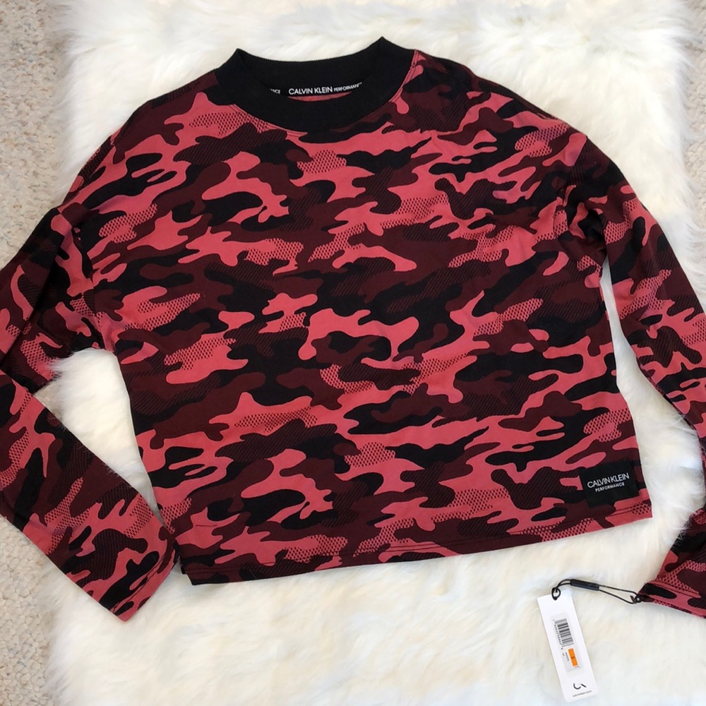 Calvin Klein Lightweight Running Top-NWT!
